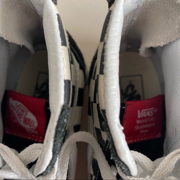 Vans x Disney Mickey Mouse Sk8 Hi Checkered - Picture 5 of 10